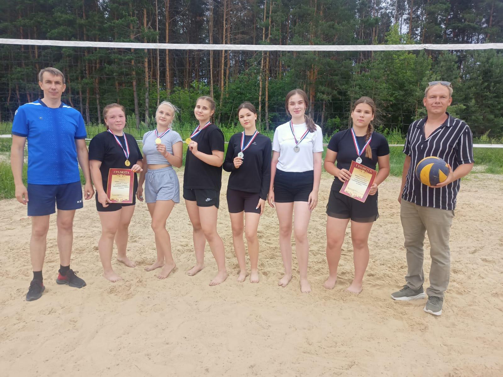 Пляжный волейбол на Гусином